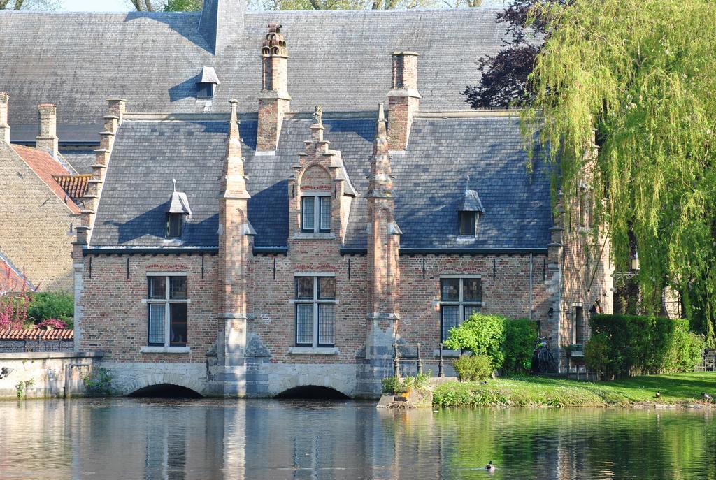 Hotel Duc De Bourgogne Bruges Exterior photo